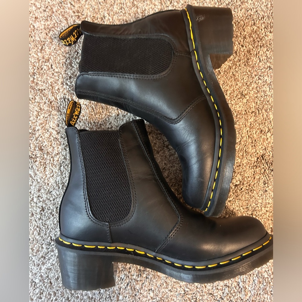 Black Leather Dr Martens Cadence US W9